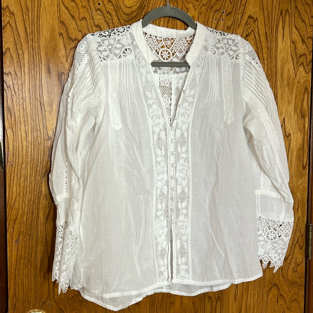Gorgeous lace and embroidered blouse